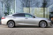 Lexus ES 300h Business Edition +