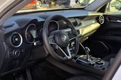 Alfa Romeo Stelvio Turbo Business Q4