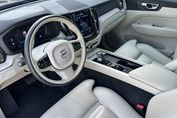 Volvo XC60 B4 D AWD Momentum Pro