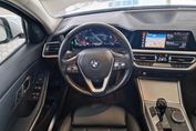 BMW Seria 3 320d xDrive Luxury Line aut