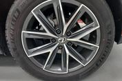 Lexus LBX Emotion 1.5 Hybrid
