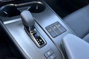 Lexus UX 300h F Sport Design