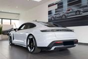 Porsche Taycan 4 Black Edition