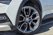 Skoda Superb 2.0 TDI 4x4 Scout DSG