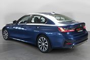 BMW Seria 3 320i Advantage aut