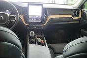 Volvo XC60 B5 B AWD Plus Dark aut