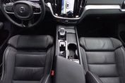Volvo V60 B4 D R-Design