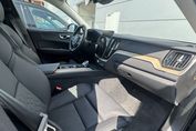 Volvo XC60 B5 B AWD Plus Dark