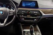 BMW Seria 5 530e iPerformance xDrive Luxury Line sport-aut
