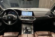 BMW X5 M50i