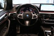 BMW Seria 5 520i mHEV aut