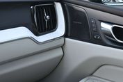 Volvo XC60 B5 AWD Plus Bright