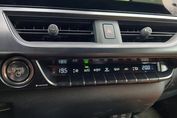 Lexus UX 300h F Sport Design
