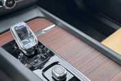 Volvo XC60 T8 Plug-In Hybrid AWD Plus Dark