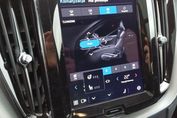 Volvo XC60 T6 Plug-In Hybrid AWD Plus Dark aut