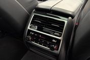 BMW Seria 7 750i xDrive M Sport