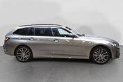 BMW Seria 3 330i xDrive sport-aut