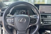 Lexus ES 300h Business Edition