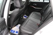 BMW Seria 3 318i aut