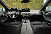 BMW Seria 5 530e xDrive M Sport sport-aut