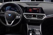 BMW Seria 3 318i Advantage