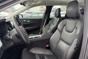 Volvo XC60 B4 B Plus Dark