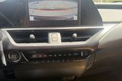 Lexus UX 200 Business