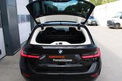 BMW Seria 3 Touring 320d Sport Line