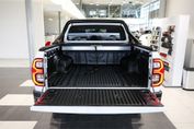 Toyota HiLux Double Cab Invincible 4x4 AT