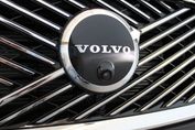 Volvo XC60 T8 Plug-In Hybrid AWD Ultra Bright