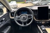 Volvo XC60 T6 Plug-In Hybrid AWD Ultra Bright