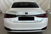 Lexus ES 300h Business Edition 2.5 E-CVT