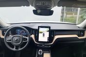 Volvo XC60 B5 B AWD Plus Dark aut