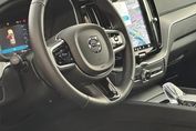 Volvo XC60 B5 B AWD Plus Black Edition aut