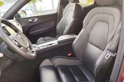 Volvo XC60 B5 B AWD Plus Dark
