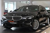 BMW Seria 3 Touring 330i xDrive Luxury Line