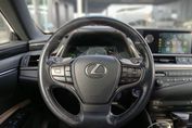 Lexus ES 300h Business Edition +