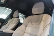 Volvo XC60 B5 AWD Plus Dark