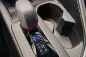 Toyota C-HR GR Sport 2.0 Hybrid Dynamic Force Plug-in