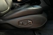 Aston Martin DBX V8