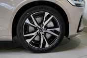 Volvo V60 Plus Dark