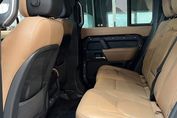 Land Rover Defender 110 P300e X-Dynamic HSE