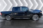 Ram 1500 Laramie Sport Crew 4x4