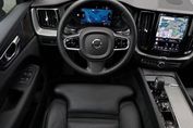 Volvo XC60 T6 Plug-In Hybrid AWD Plus Dark aut