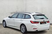 BMW Seria 3 318i aut