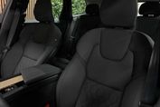 Volvo XC60 B5 AWD Plus Dark