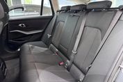 BMW Seria 3 318i Advantage aut