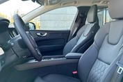 Volvo XC60 B5 B AWD Plus Dark aut