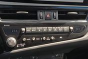 Lexus ES 300h Business Edition