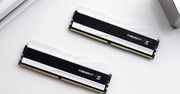 G.SKILL z nowymi modułami RAM DDR5 z RGB. Niby białe, a czarne